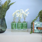 Arranjo Flor Branca Artificial No Trio De Garrafinhas Verde |